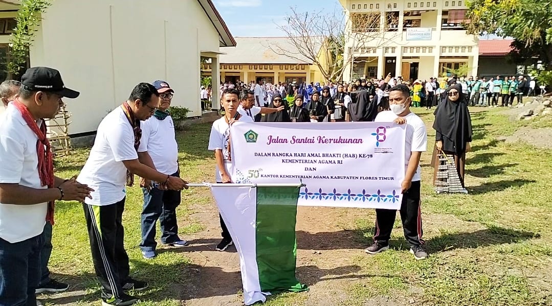 Foto - Kemenag Flotim Gelar Upacara Pembukaan HAB 78 Kemenag RI & HUT 50 Tahun Kantor